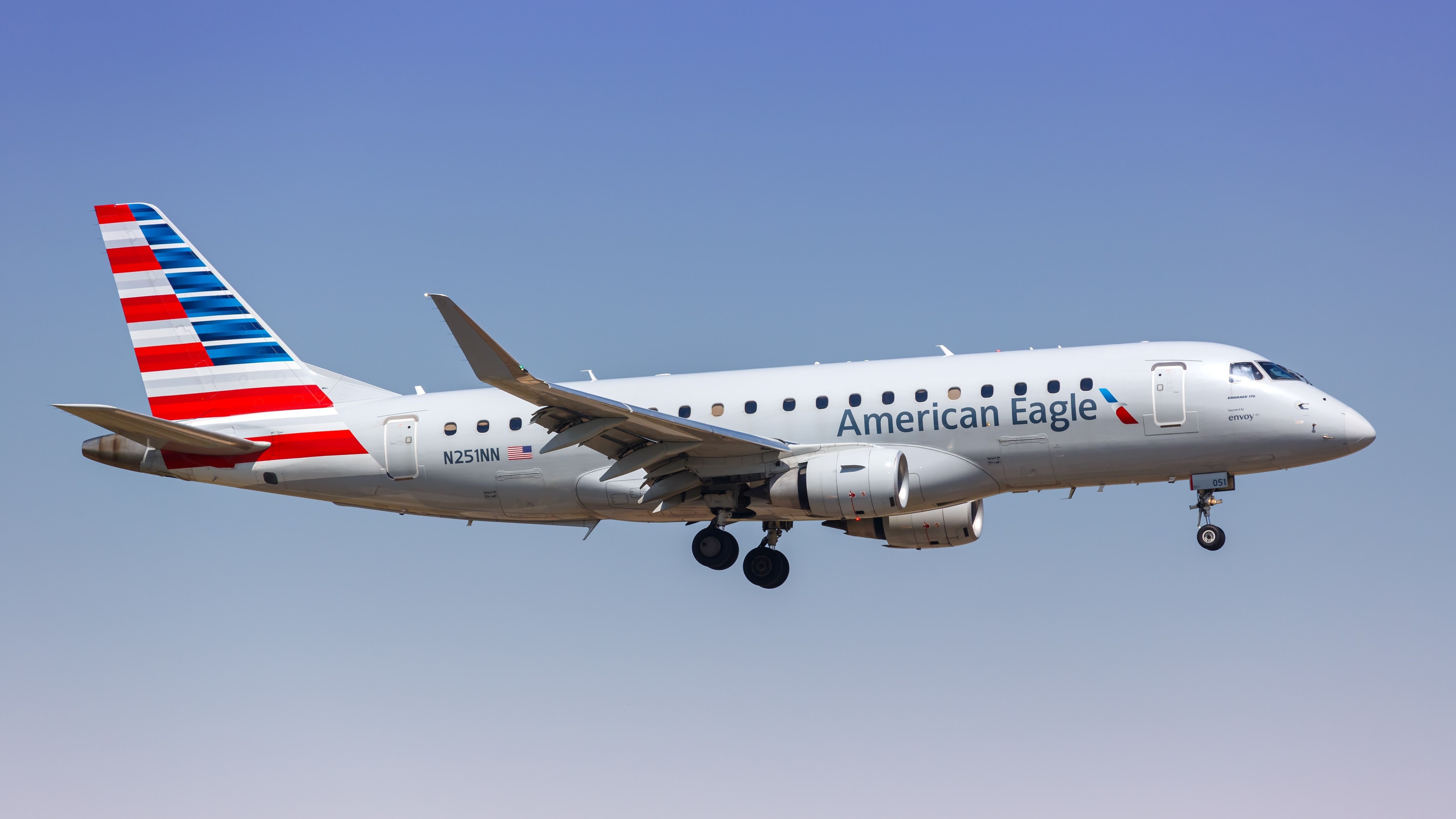 American Eagle E175