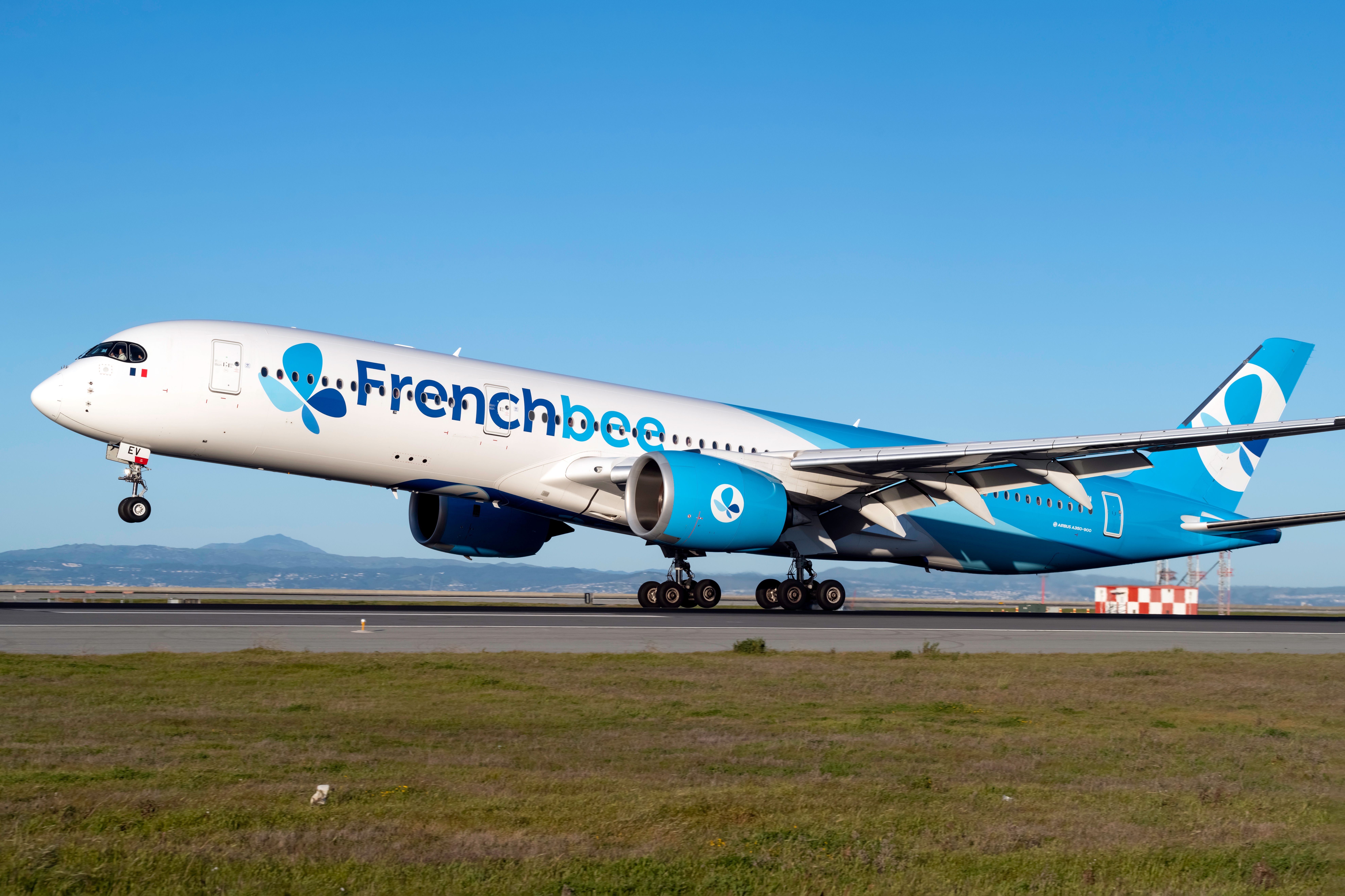 French bee Airbus A350-941 F-HREV (2)