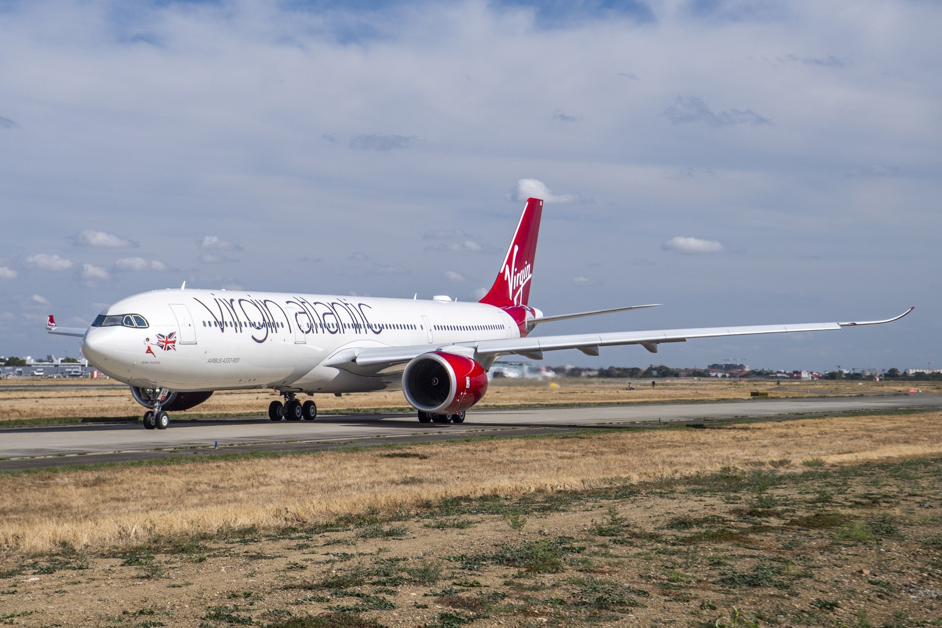 A Virgin Atlantic Airbus A330neo on a taxiway.