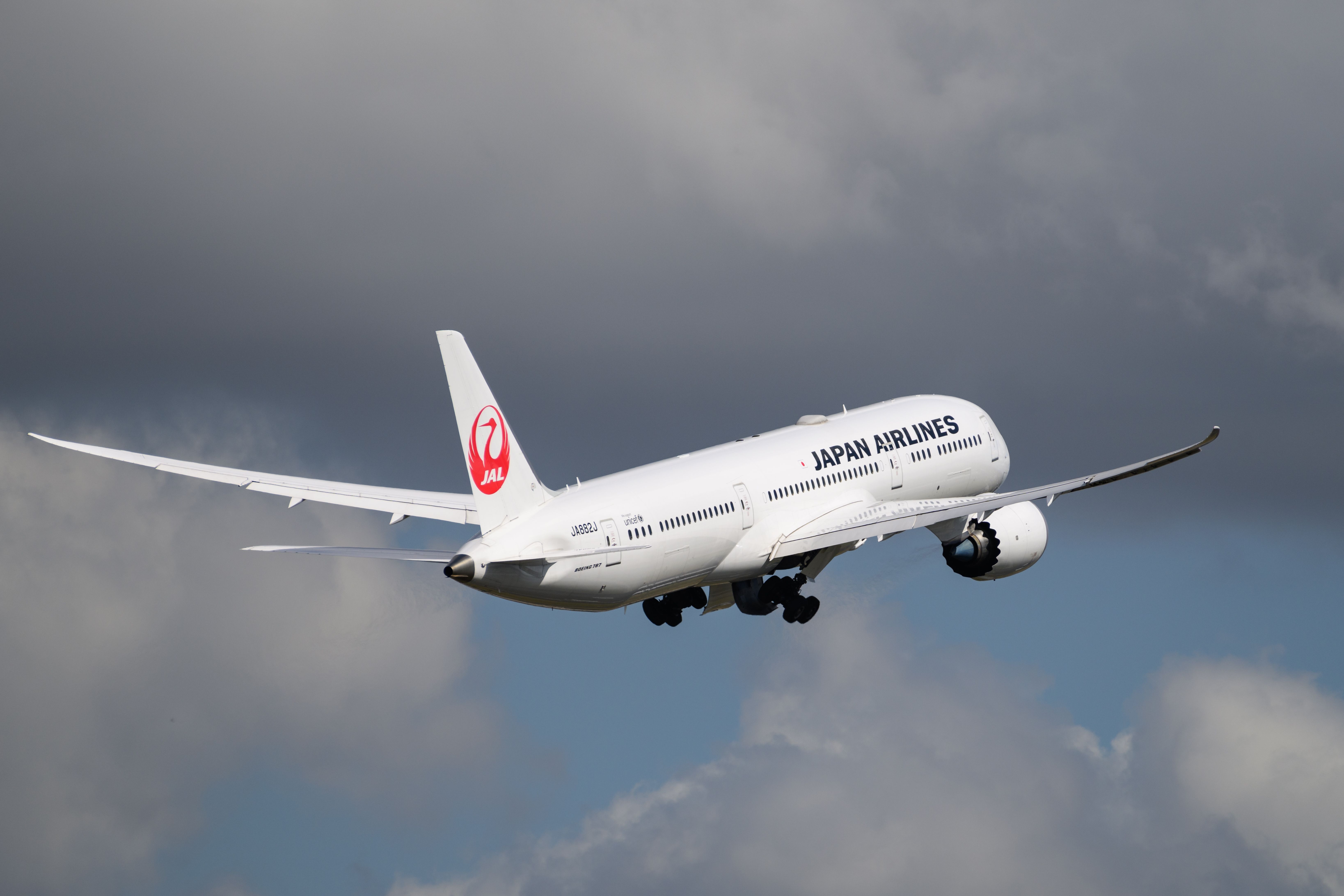 Japan Airlines Boeing 787