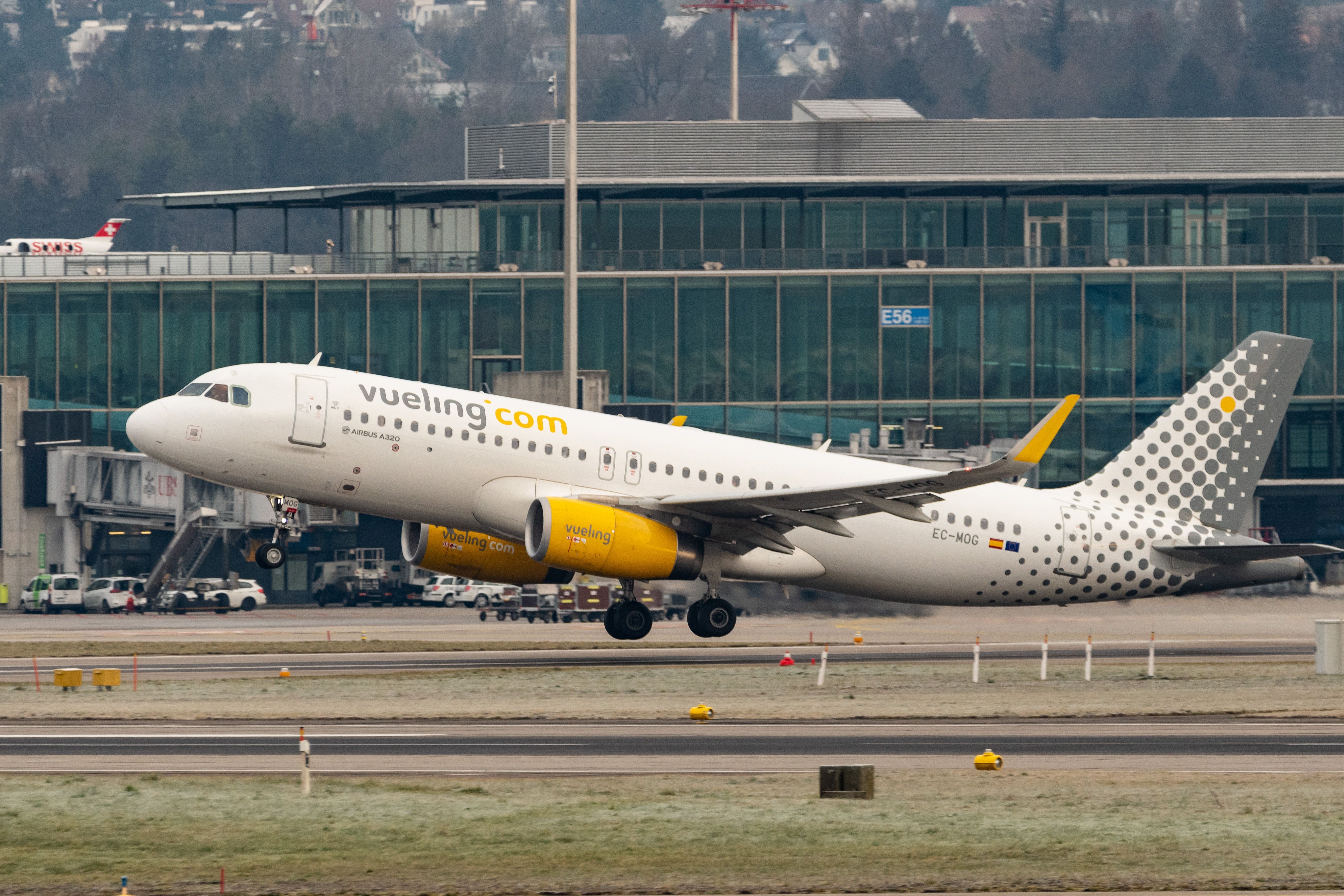 Vueling Airbus A320ceo departing ZRH shutterstock_2258093315