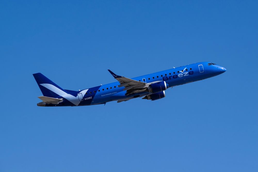 USA Breeze Airways Embraer ERJ-190
