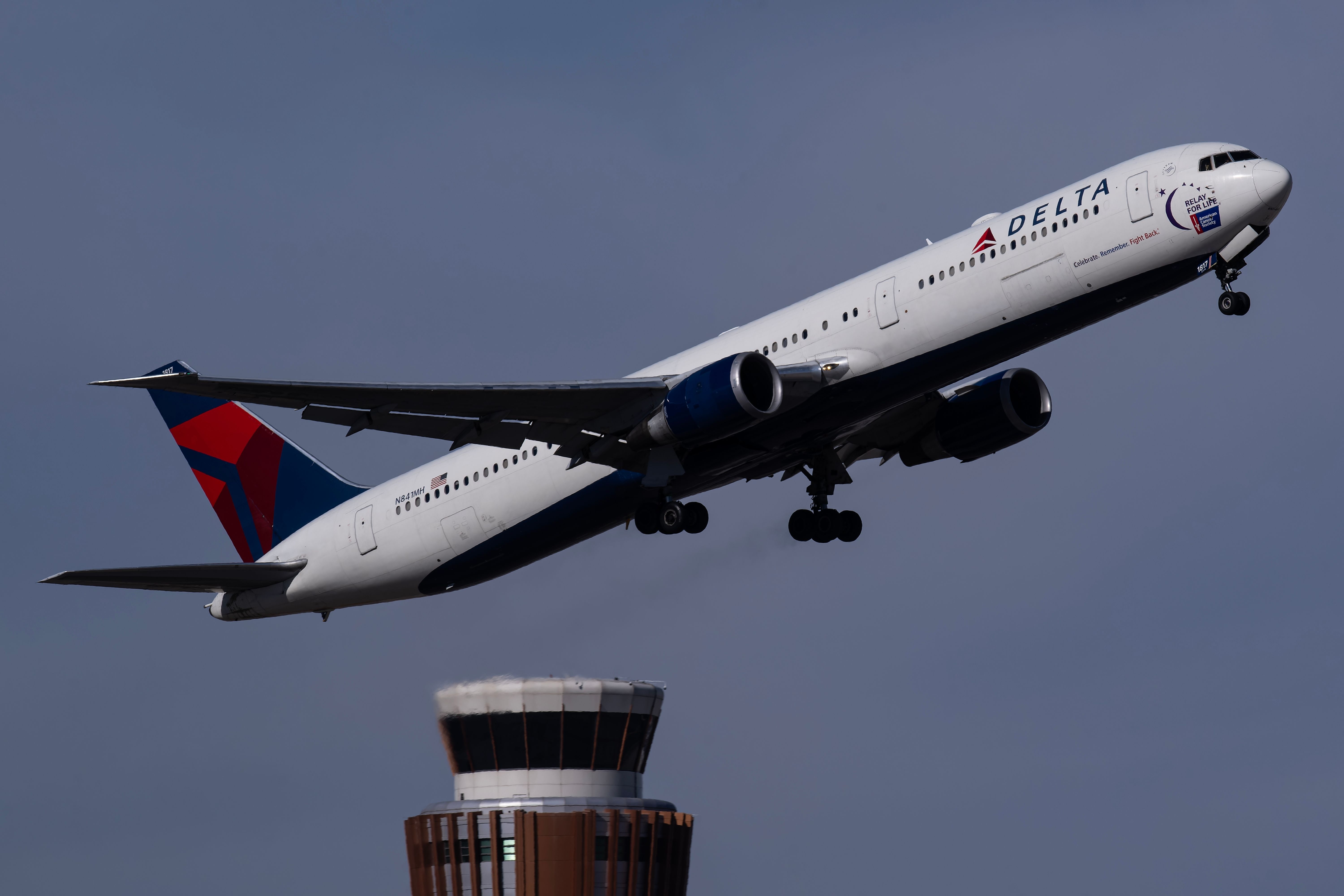 Delta Air Lines Boeing 767-400ER (N841MH) 