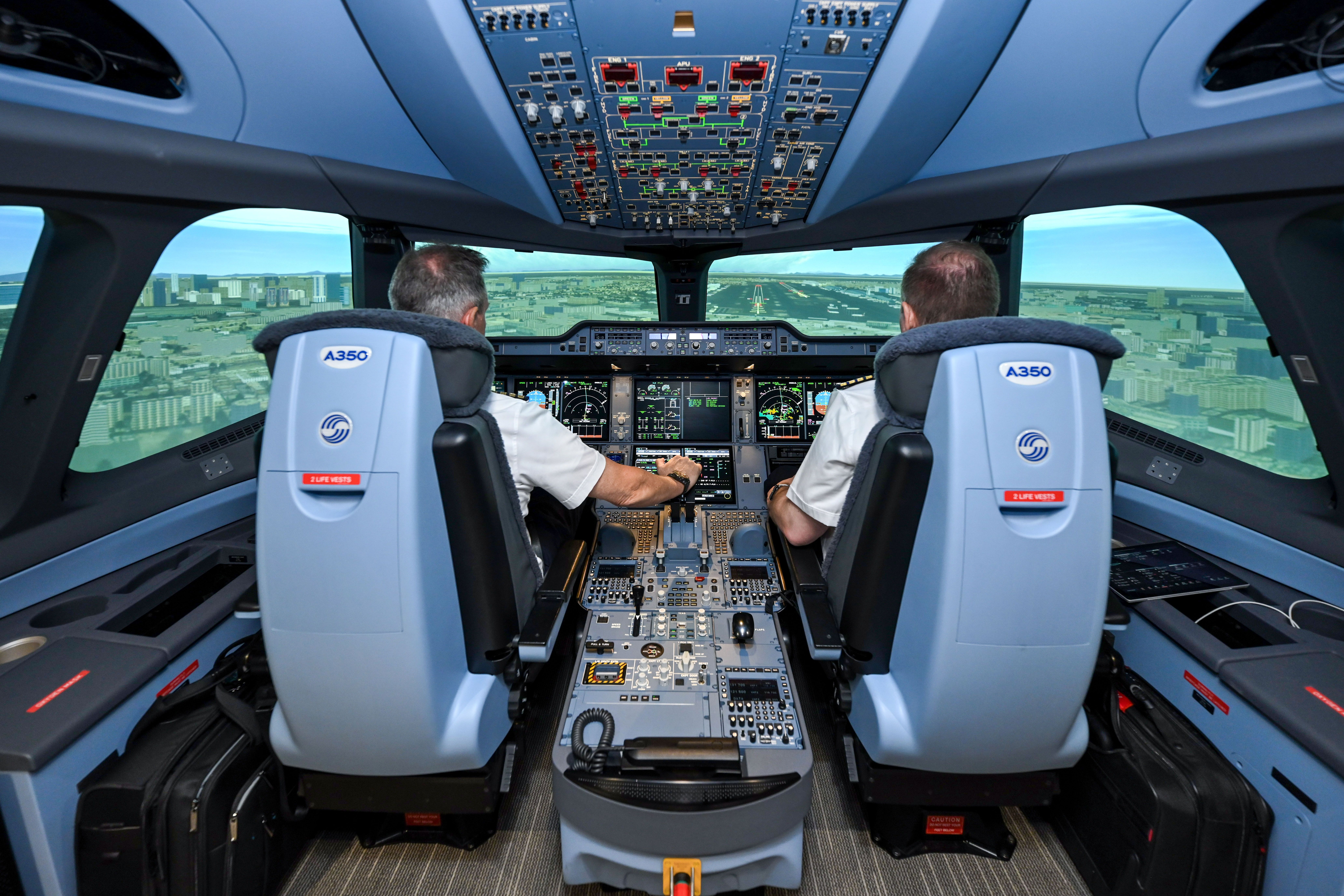 Emirates A350 training sim