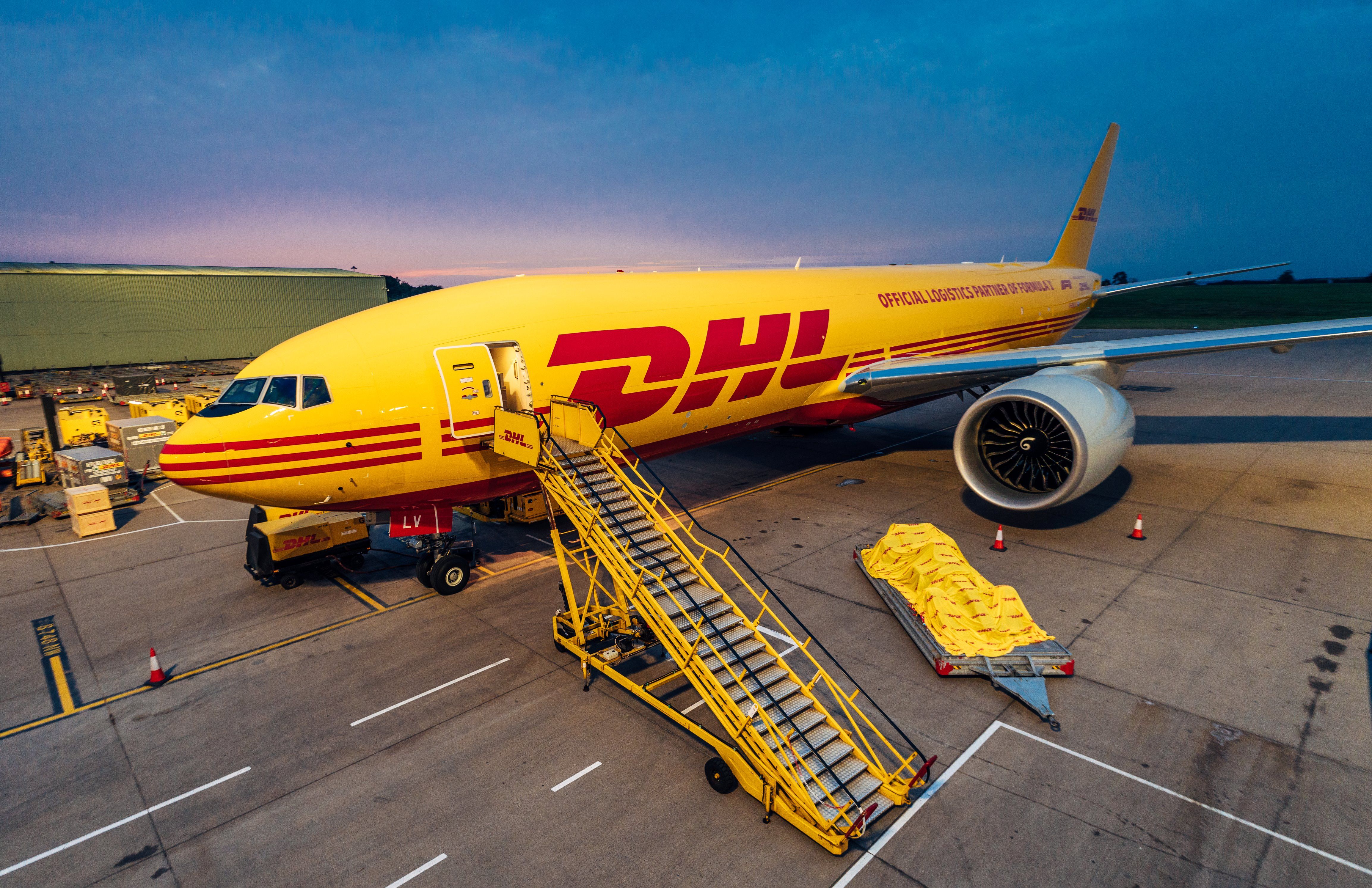 DHL Boeing 777