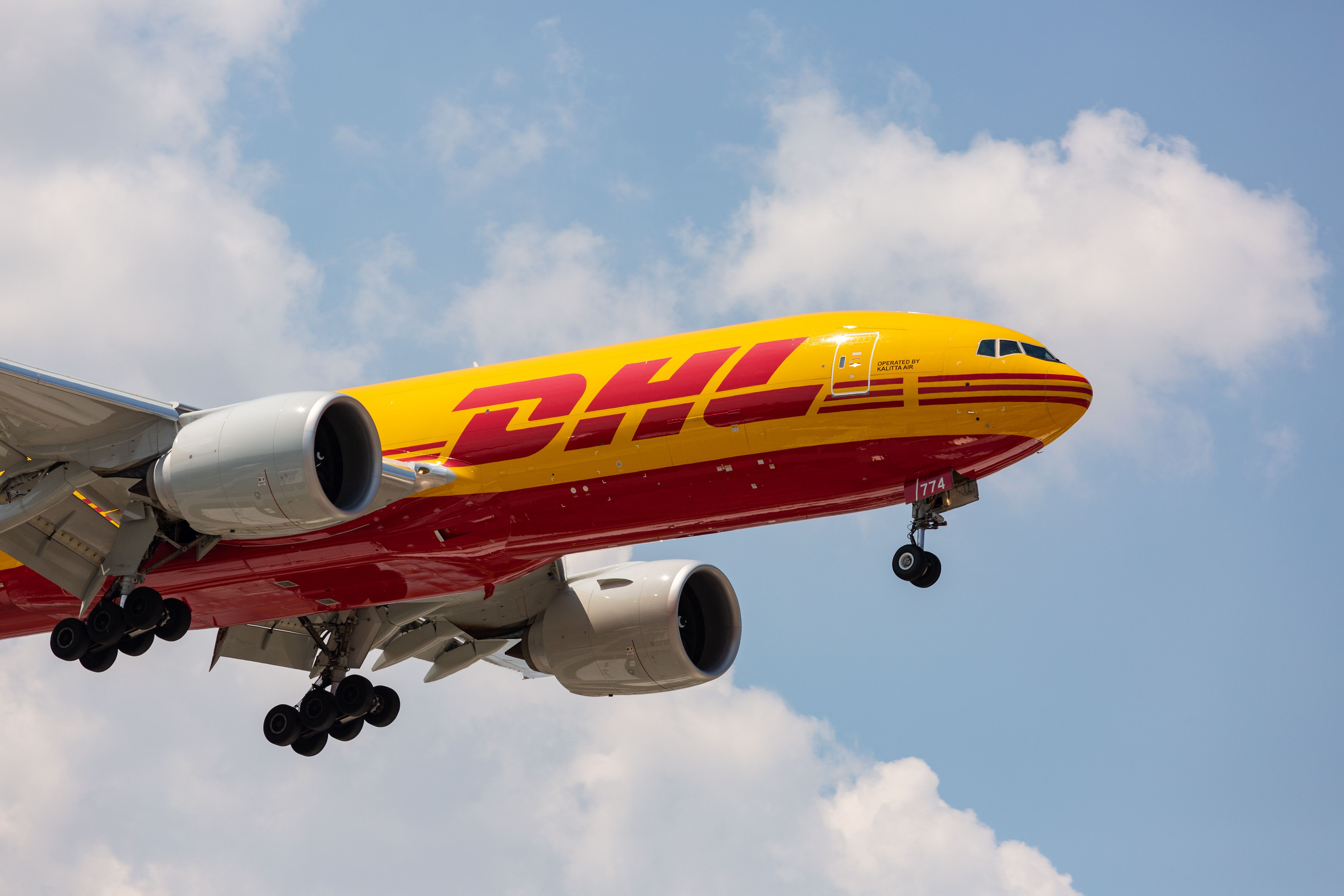 DHL Boeing 777 