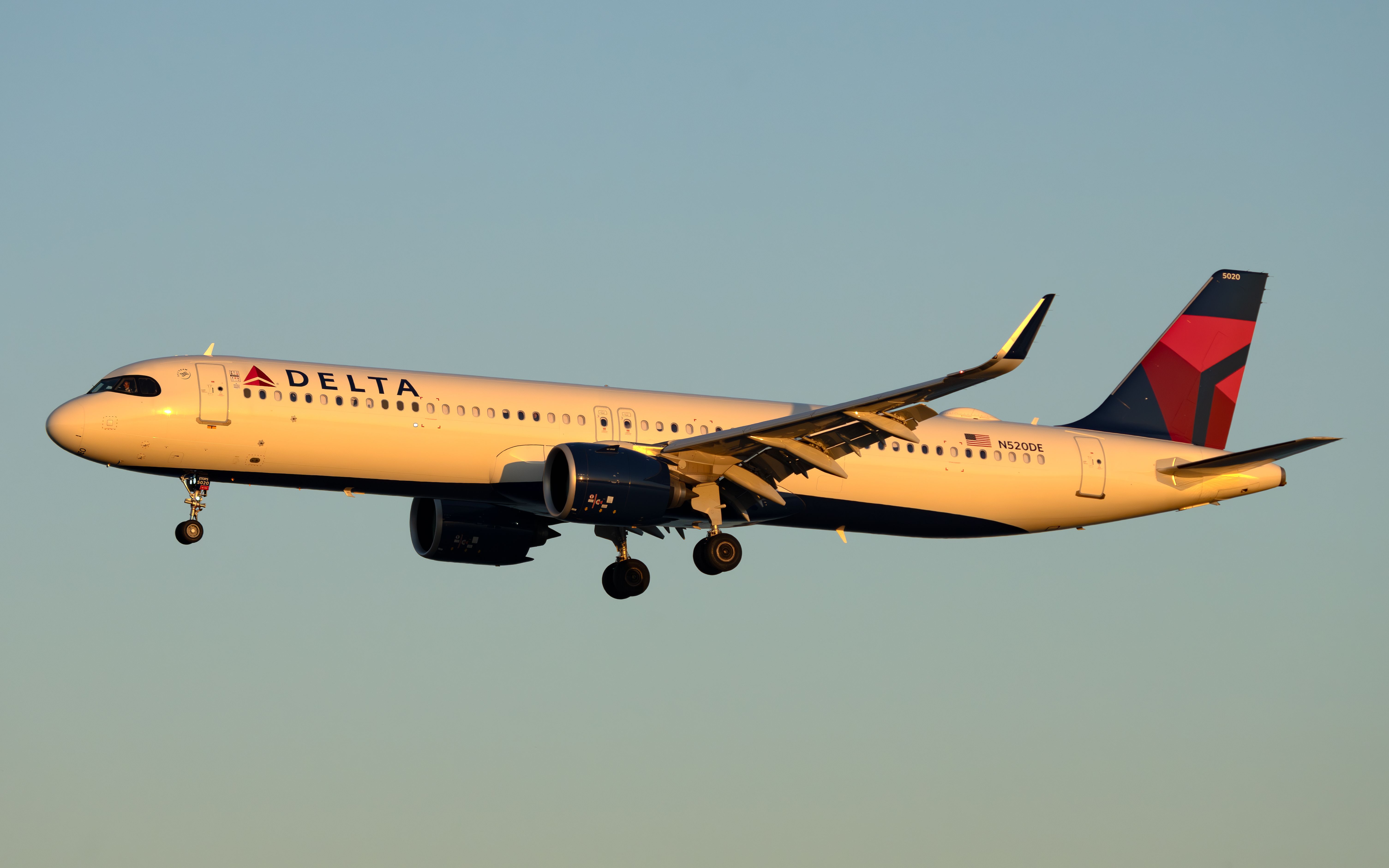 Delta Air Lines Airbus A321neo flying 