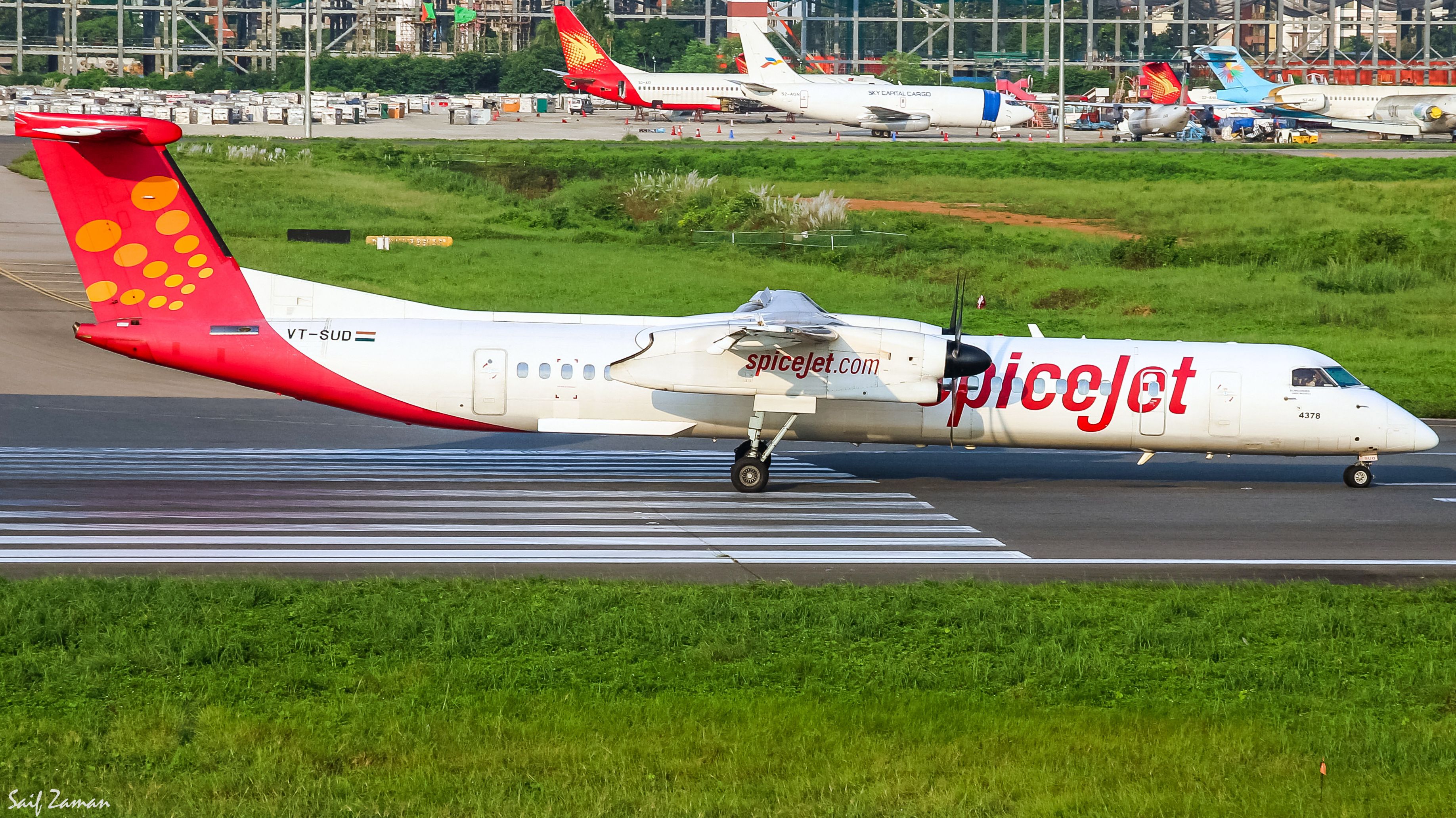 SpiceJet Bombardier DHC-8-402Q