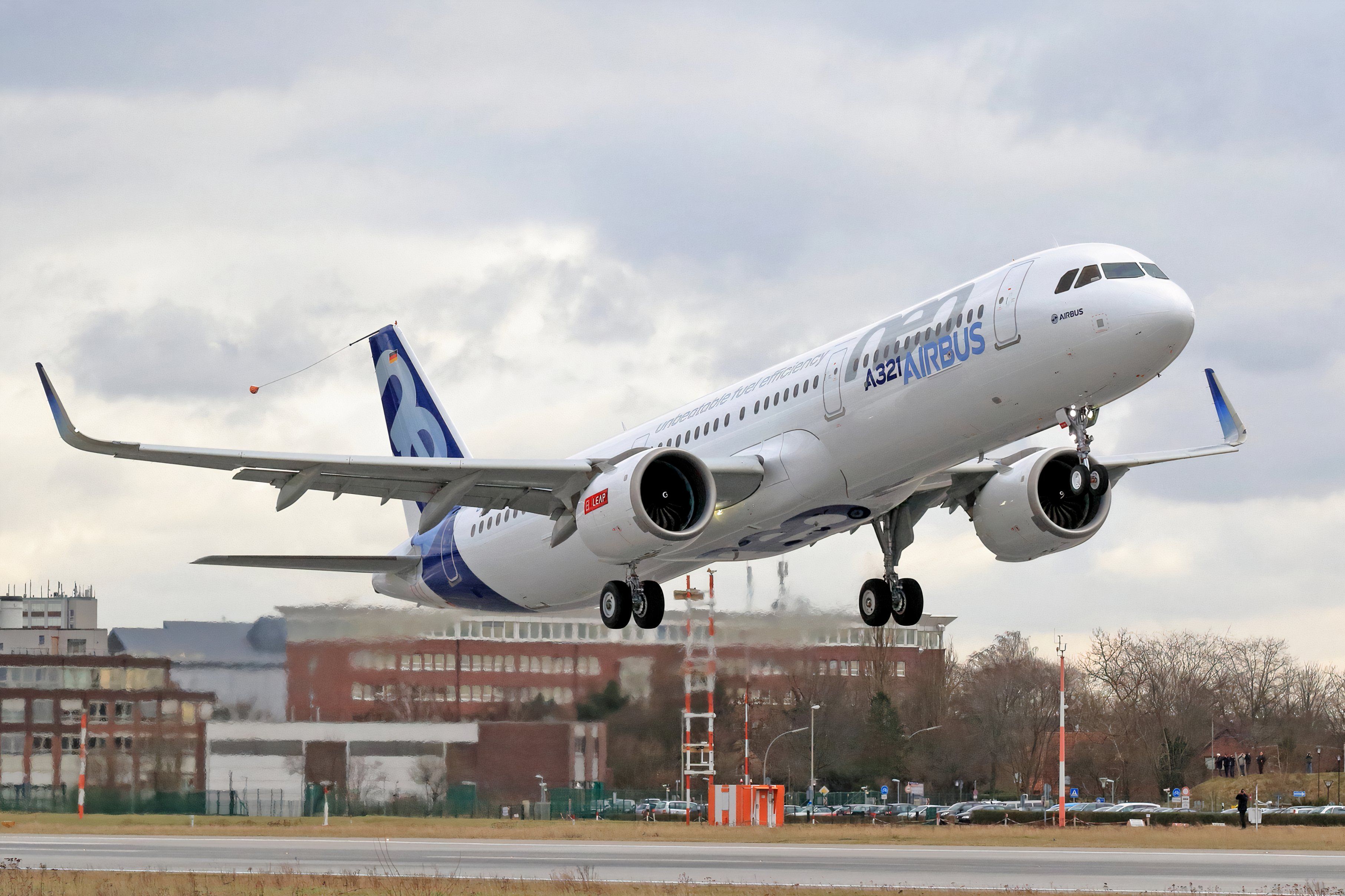 A321neo CFM engine_First Flight take off