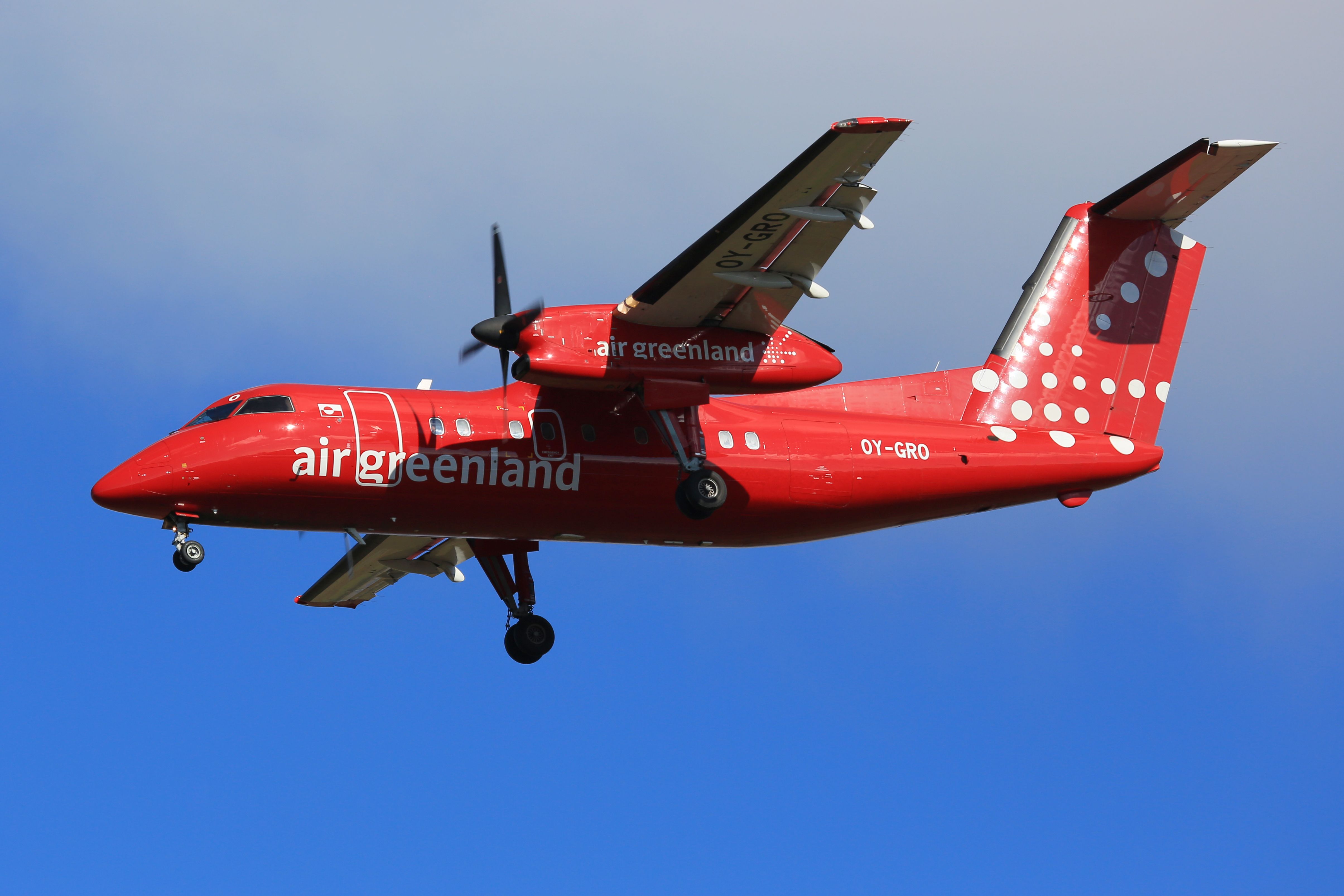 Air Greenland Dash 8