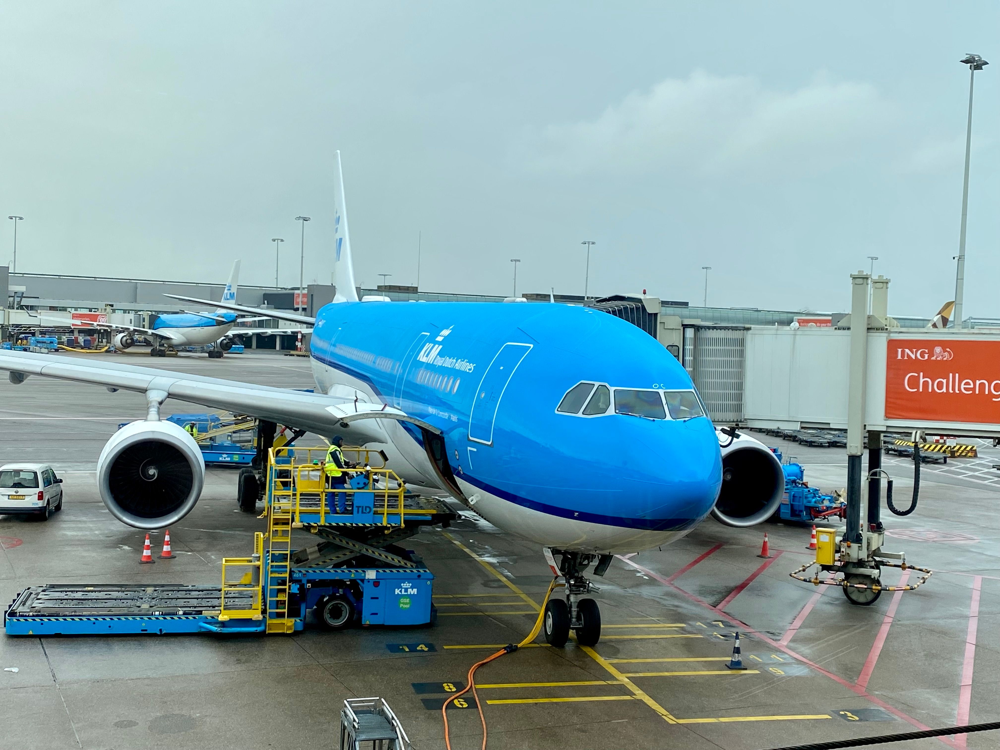 KLM A330-200 Economy Review from AMS to YVR