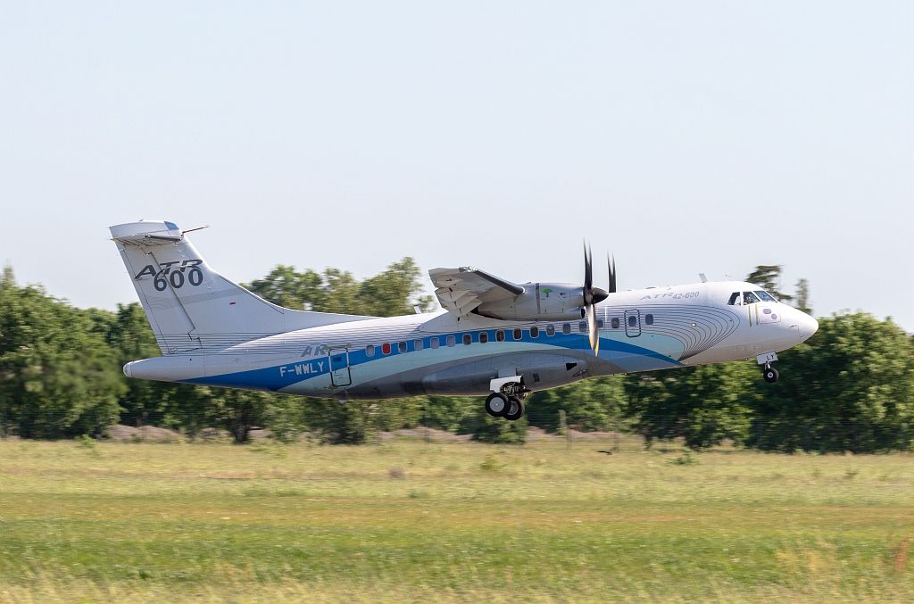 ATR 42-600S departing