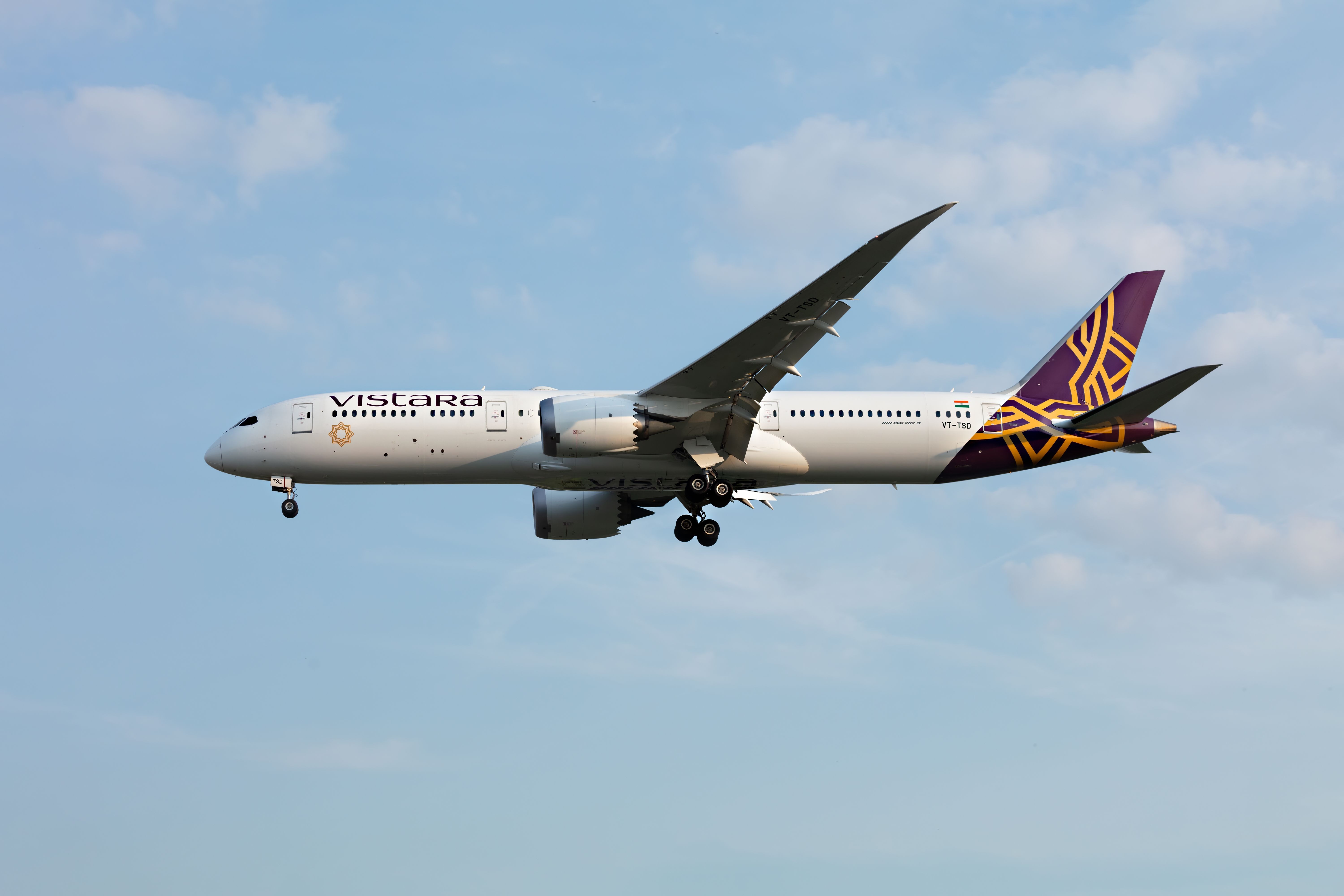 Vistara Boeing 787-9 landing at London Heathrow Airport LHR shutterstock_2322250041