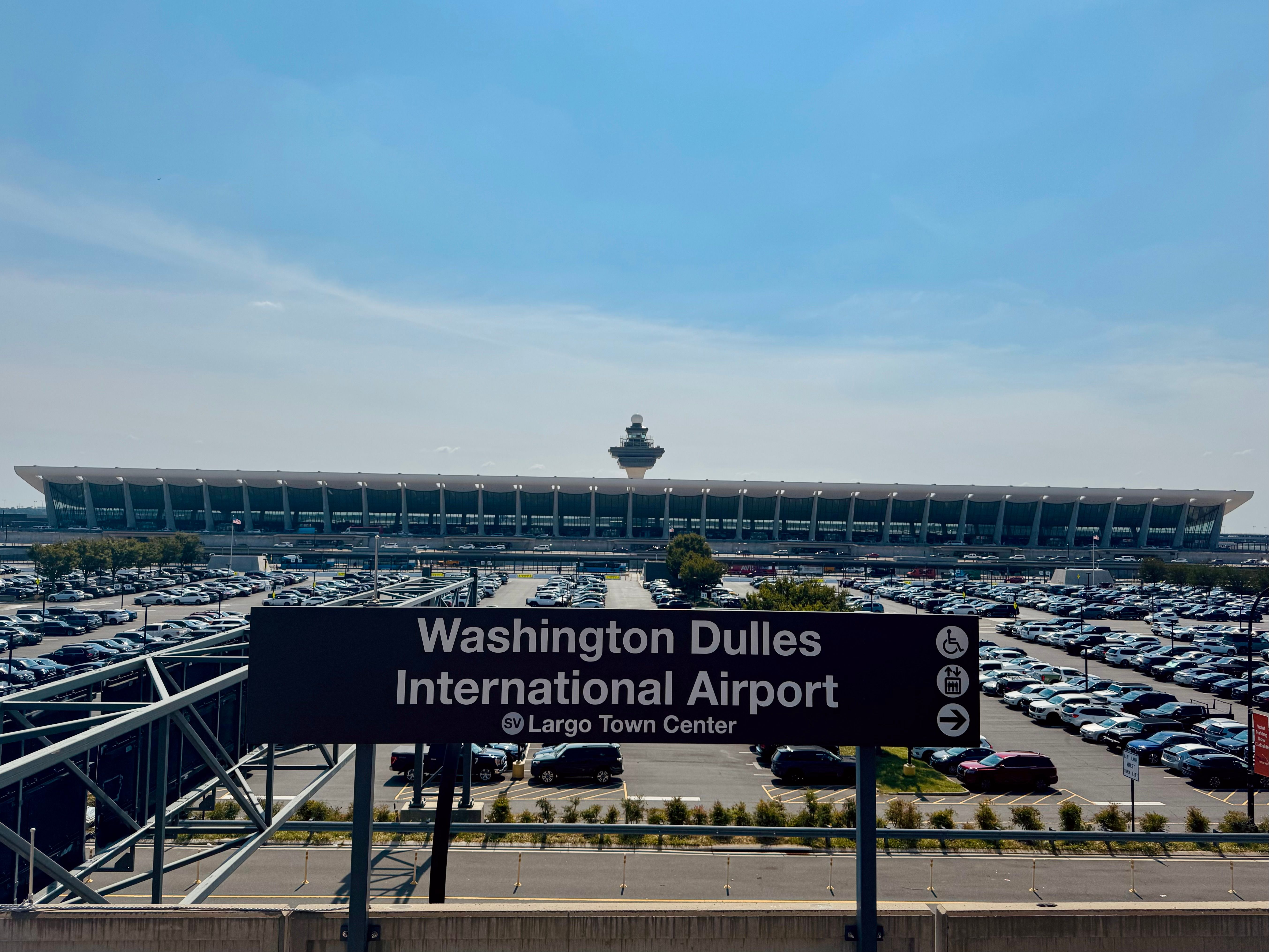 Washington Dulles International Airport (IAD)