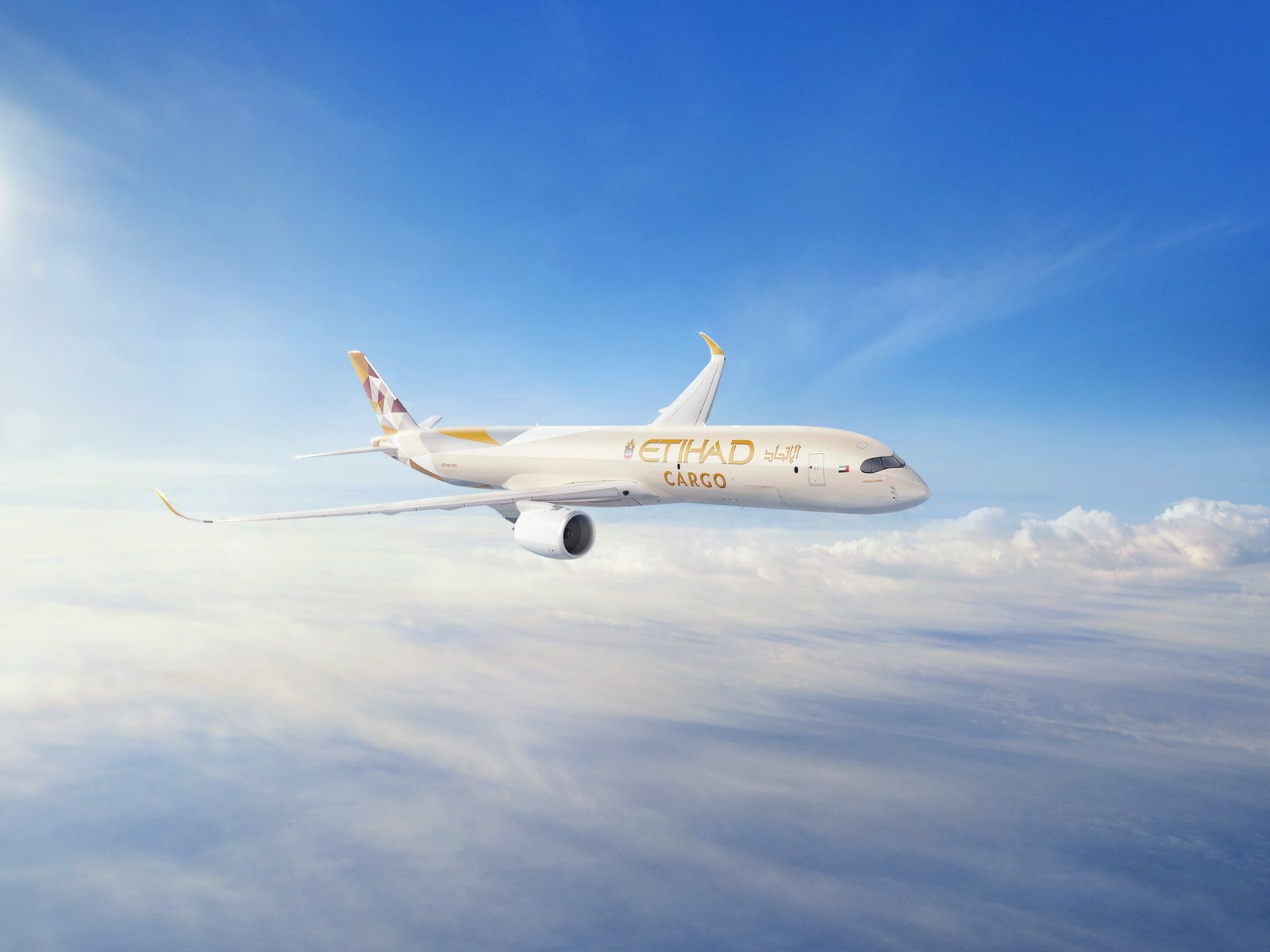Etihad Airways A350F freighter _A350F-Cargo-Flying-