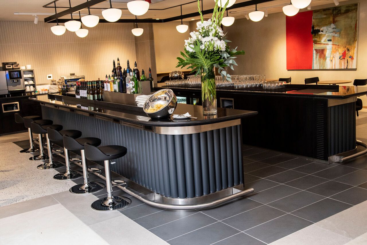 The bar area of the British Airways Lounge at OR Tambo Airport.