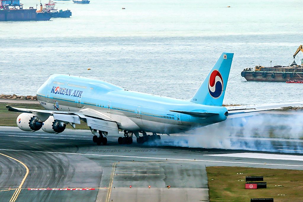 Korean Air B747-8I