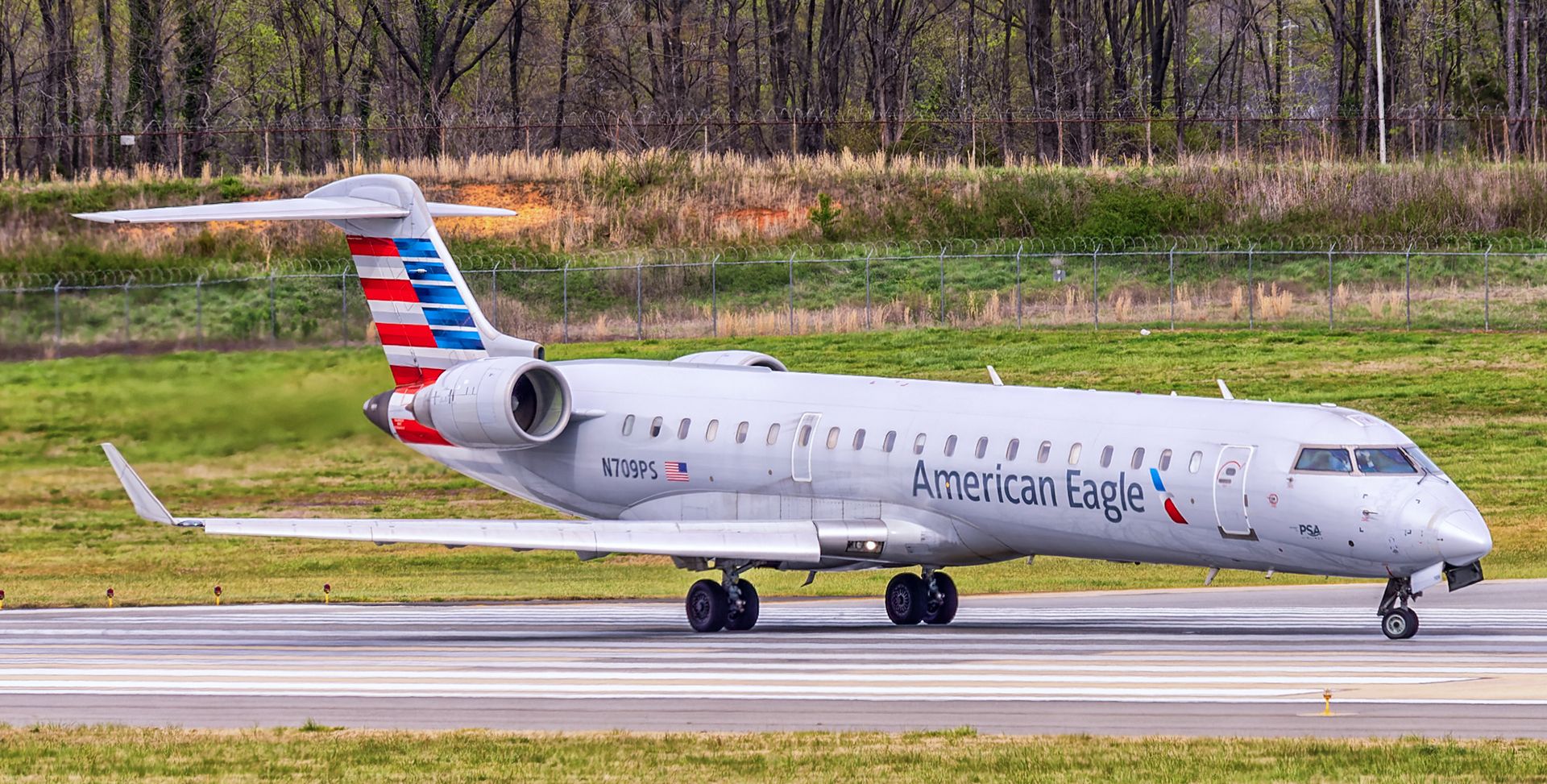American Eagle Bombardier CRJ700 Taxiing In Charlotte