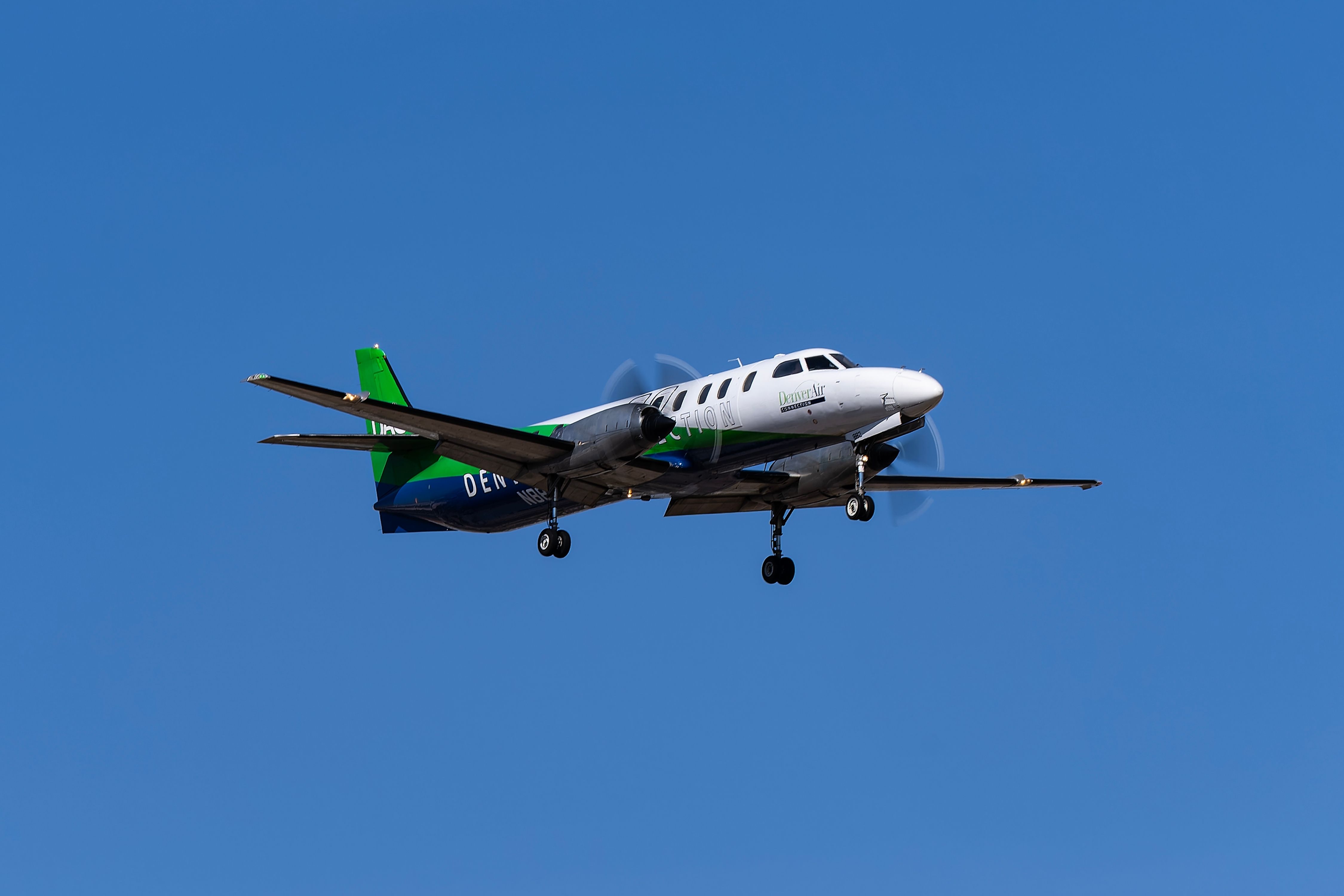 Denver Air Connection Metroliner shutterstock_2529837849