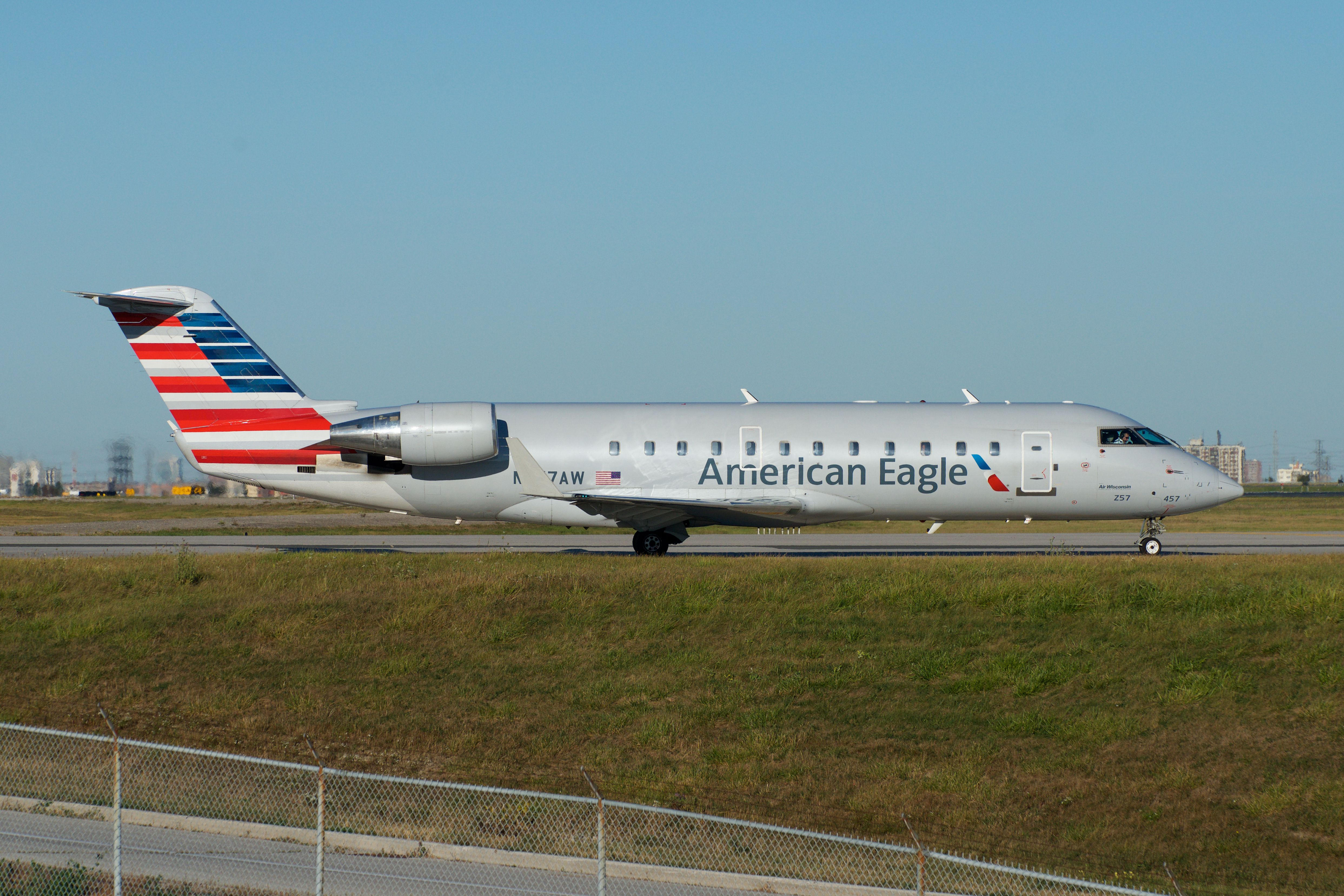 Air Wisconsin CRJ-200