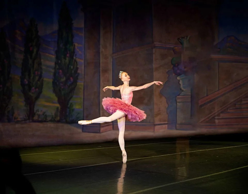 Kelley Hashemi as the Sugar Plum Fairy in Peninsula Ballet Theatre's "The Nutcracker." (Vin Eiamvuthikorn)