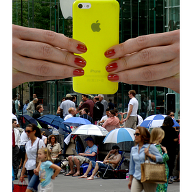 You're being rude. Put away your phone.