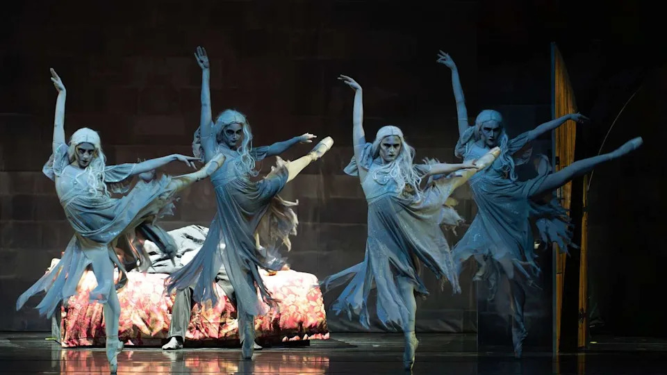 Janae Kerr, Giselle Osborne, Alyssa Park and Mia Zanardo play the ghosts in BIG Live's "Dracula." (ATG San Francisco)