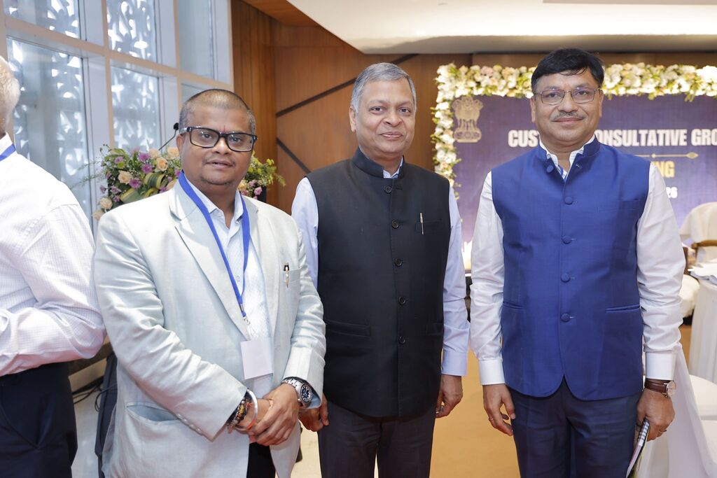 CCHAA President represents Trade Fraternity at 20th Customs Consultative Group Meeting, Felicitates CBIC Dignitaries 4 CCHAA President represents Trade Fraternity at 20th Customs Consultative Group Meeting, Felicitates CBIC Dignitaries CCHAA President with CBIC Dignitaries CCHAA President represents Trade Fraternity at 20th Customs Consultative Group Meeting, Felicitates CBIC Dignitaries
