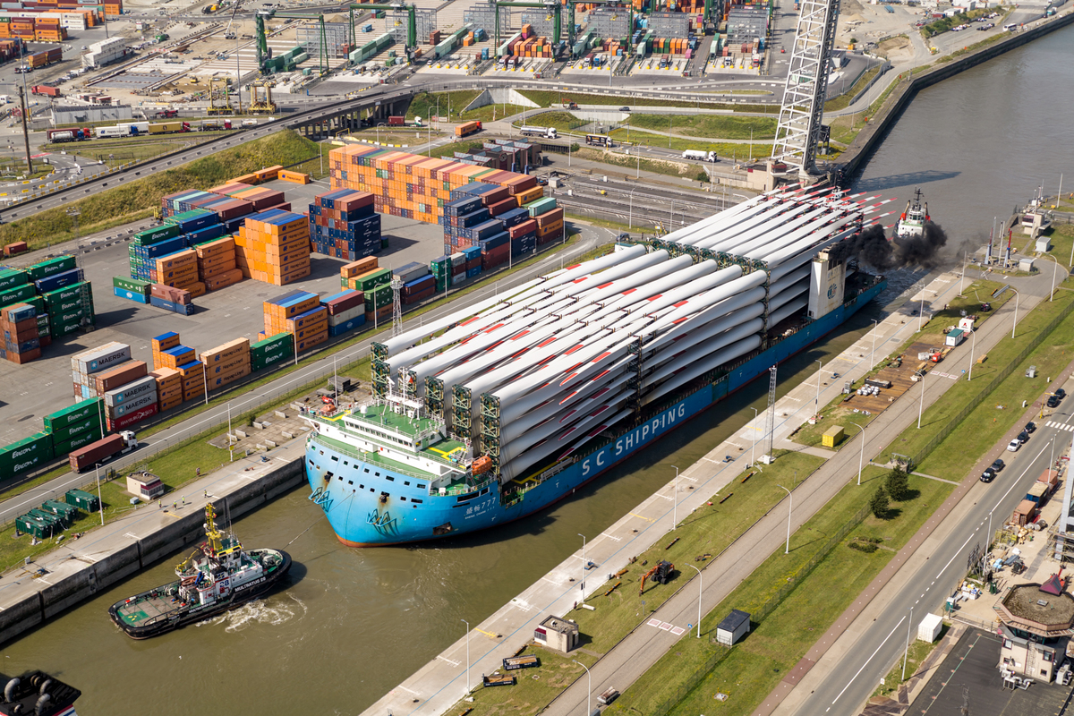 deugro Commissions New Port Setup for WTG Component Handling and Storage, Welcoming First Rotor Blade Shipment from China 3 deugro Commissions New Port Setup for WTG Component Handling and Storage, Welcoming First Rotor Blade Shipment from China arrival of the rotor blades at the port of antwerp belgium 3 deugro Commissions New Port Setup for WTG Component Handling and Storage, Welcoming First Rotor Blade Shipment from China