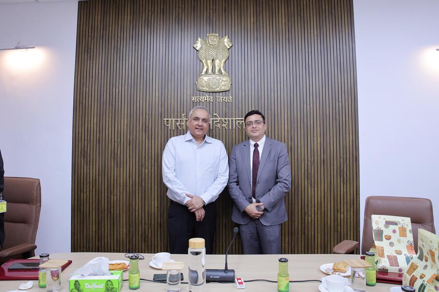 Blue Dart expands Delivery Reach into Deeper Pockets through India post Partnership 2 Blue Dart expands Delivery Reach into Deeper Pockets through India post Partnership 6N5A0098 Blue Dart expands Delivery Reach into Deeper Pockets through India post Partnership